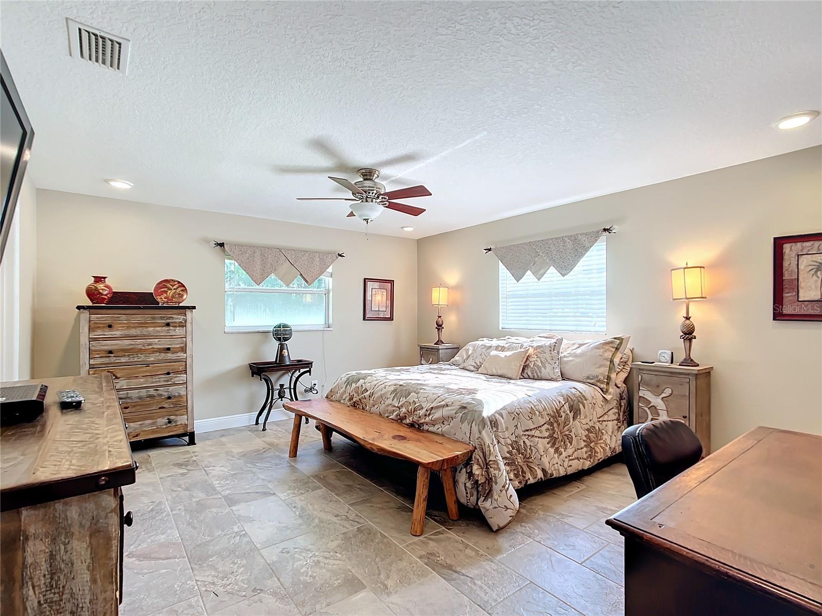 556 NW 9TH AVE, CRYSTAL RIVER, FL, 34428