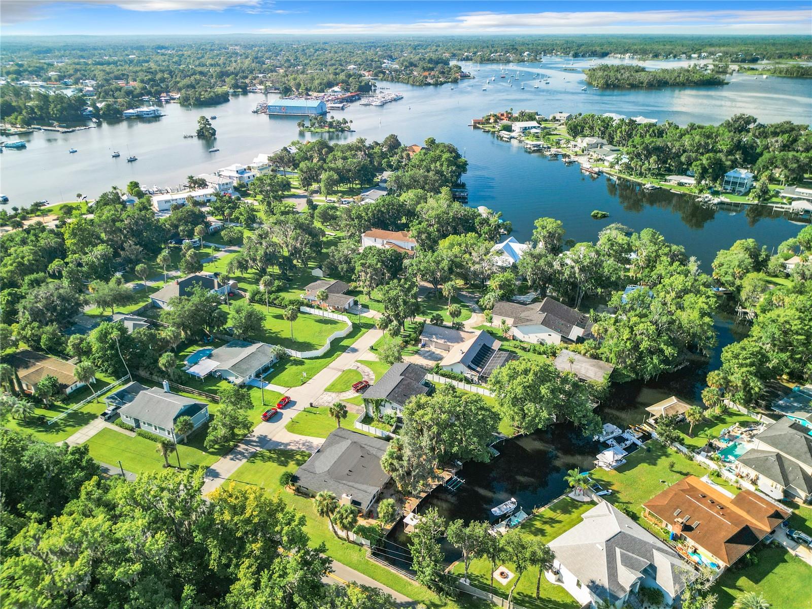 556 NW 9TH AVE, CRYSTAL RIVER, FL, 34428