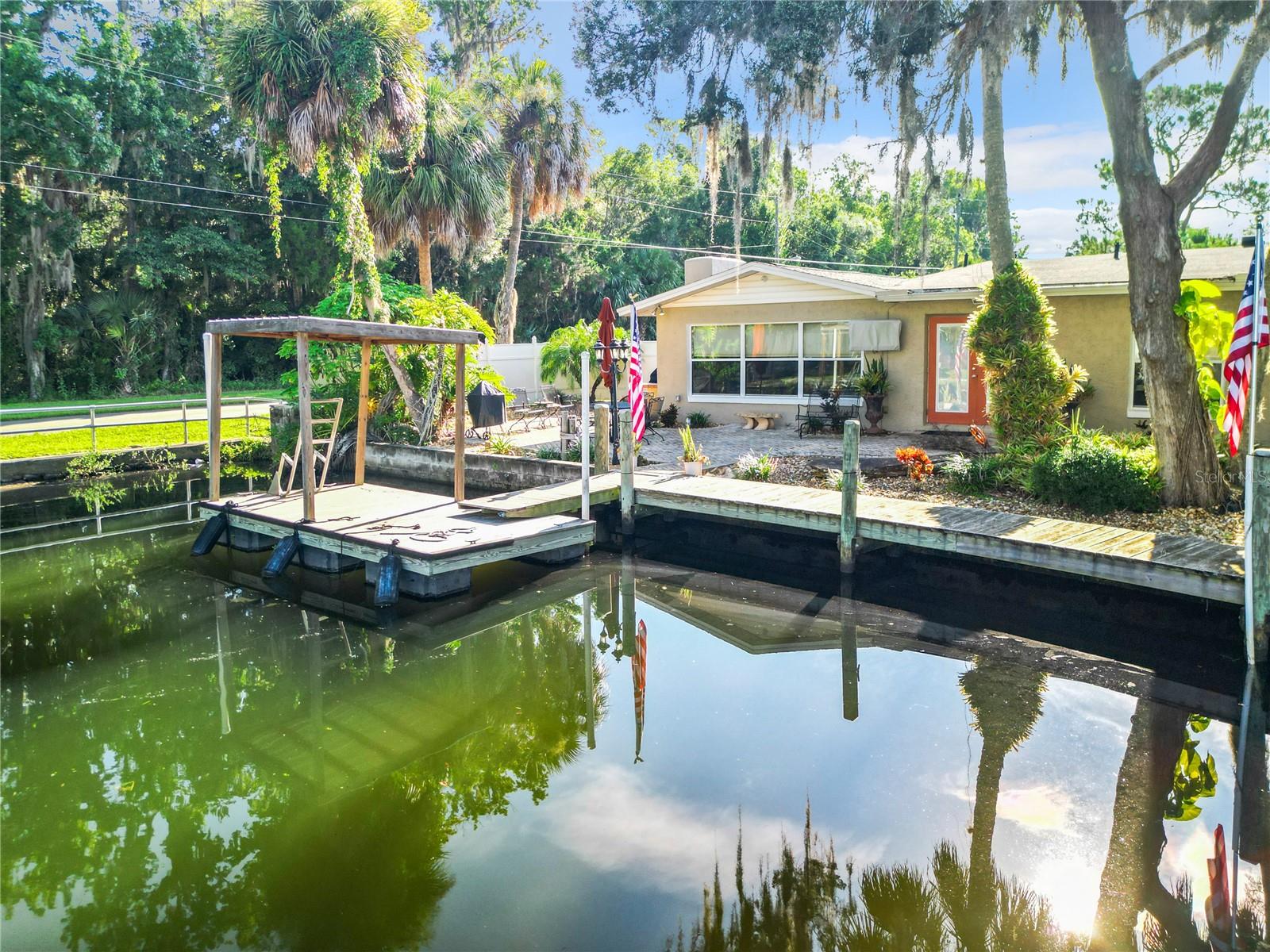 556 NW 9TH AVE, CRYSTAL RIVER, FL, 34428