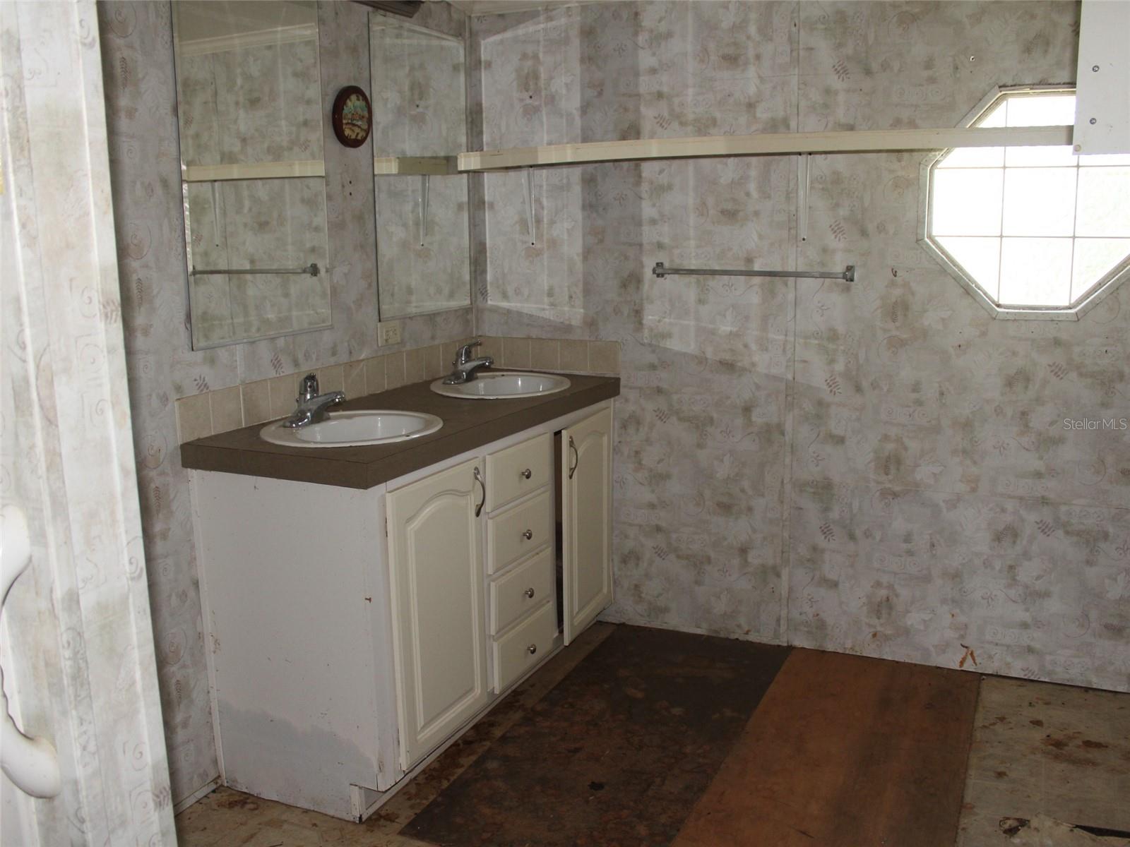 12007 OLD LAKELAND HWY, DADE CITY, FL, 33525