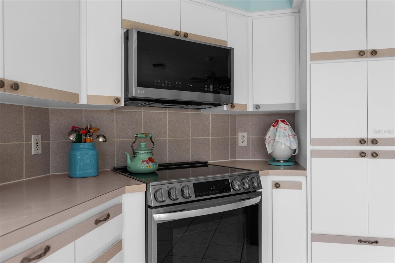 6412 YVETTE DR, HUDSON, FL, 34667