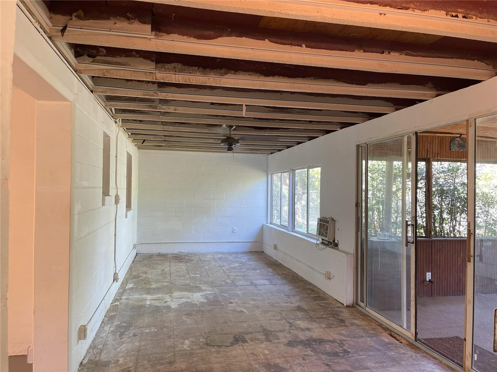20621 SE HIGHWAY 42, UMATILLA, FL, 32784