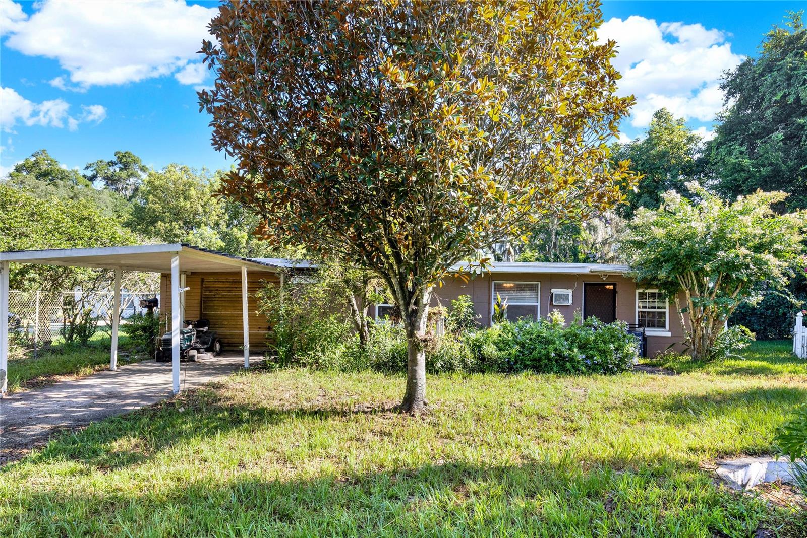 20621 SE HIGHWAY 42, UMATILLA, FL, 32784