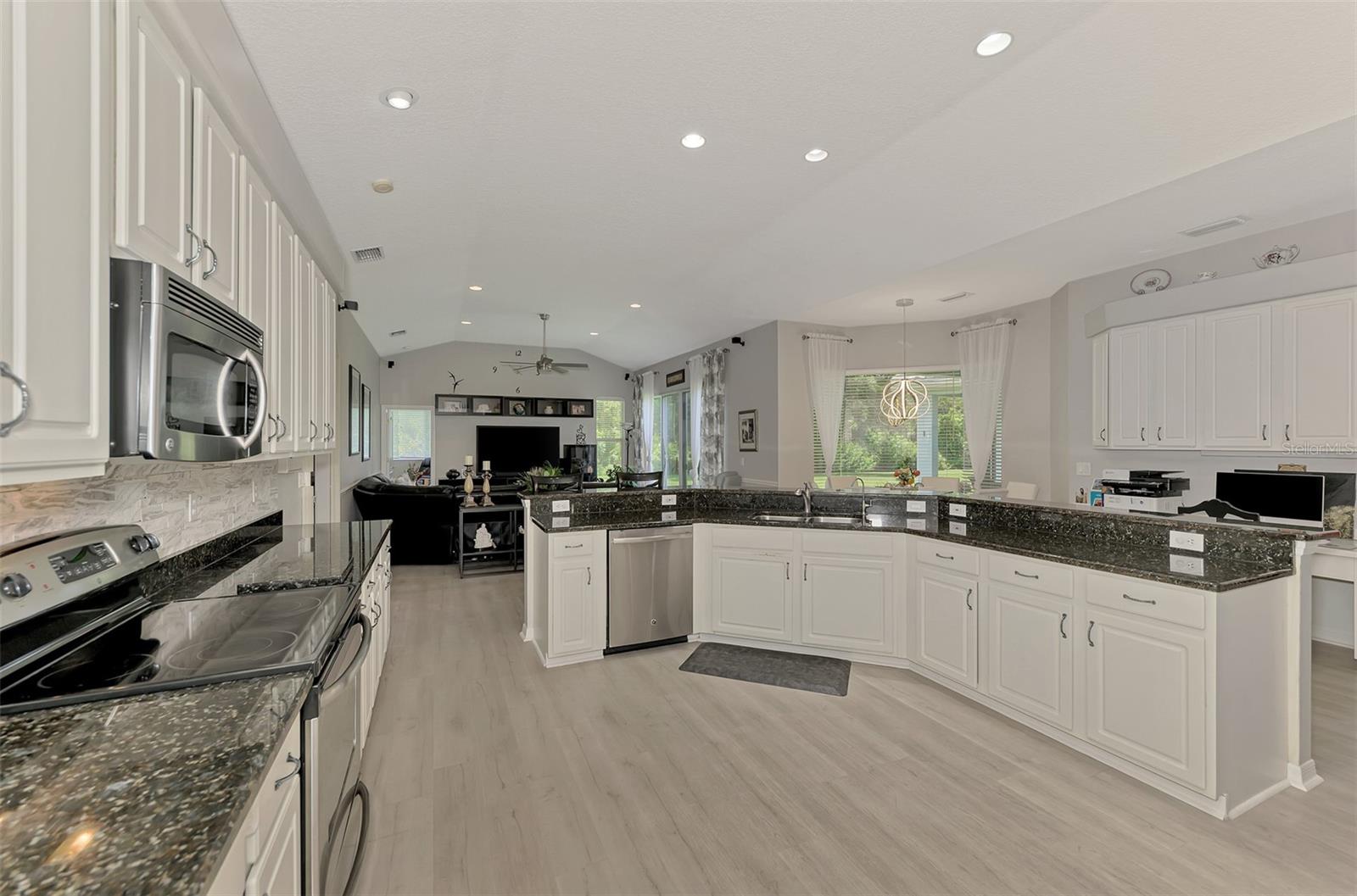 9044 MISTY CREEK DR, SARASOTA, FL, 34241