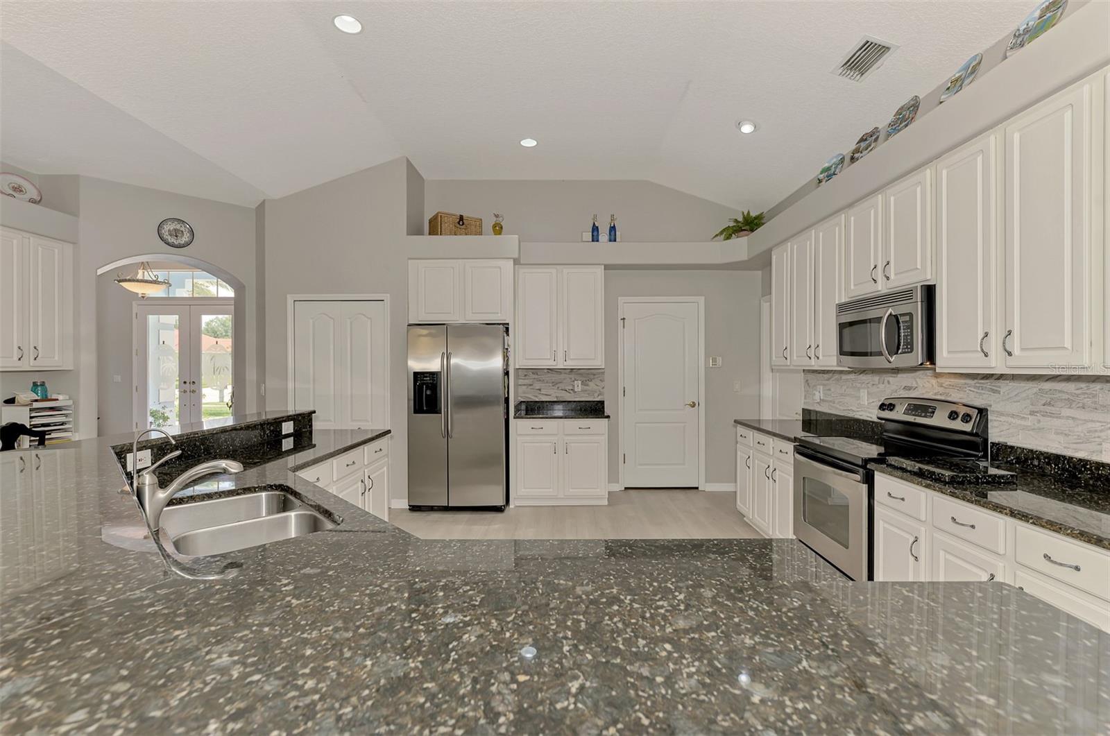 9044 MISTY CREEK DR, SARASOTA, FL, 34241