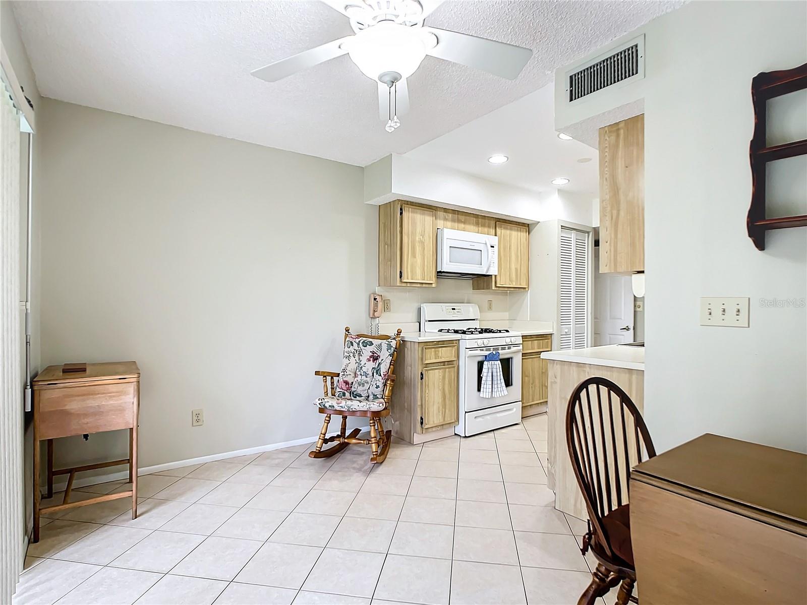 8174 TERRACE GARDEN DR N #410, SAINT PETERSBURG, FL, 33709