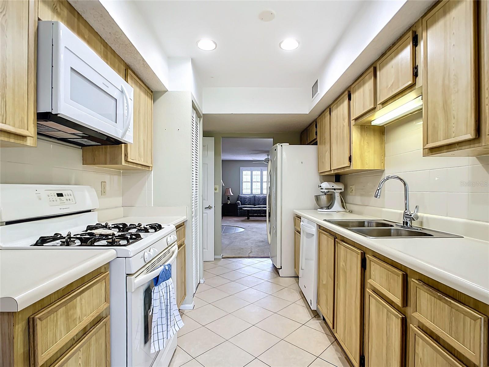 8174 TERRACE GARDEN DR N #410, SAINT PETERSBURG, FL, 33709