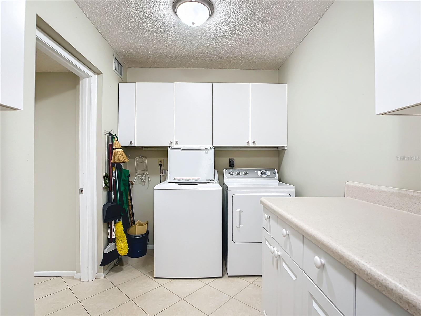 8174 TERRACE GARDEN DR N #410, SAINT PETERSBURG, FL, 33709