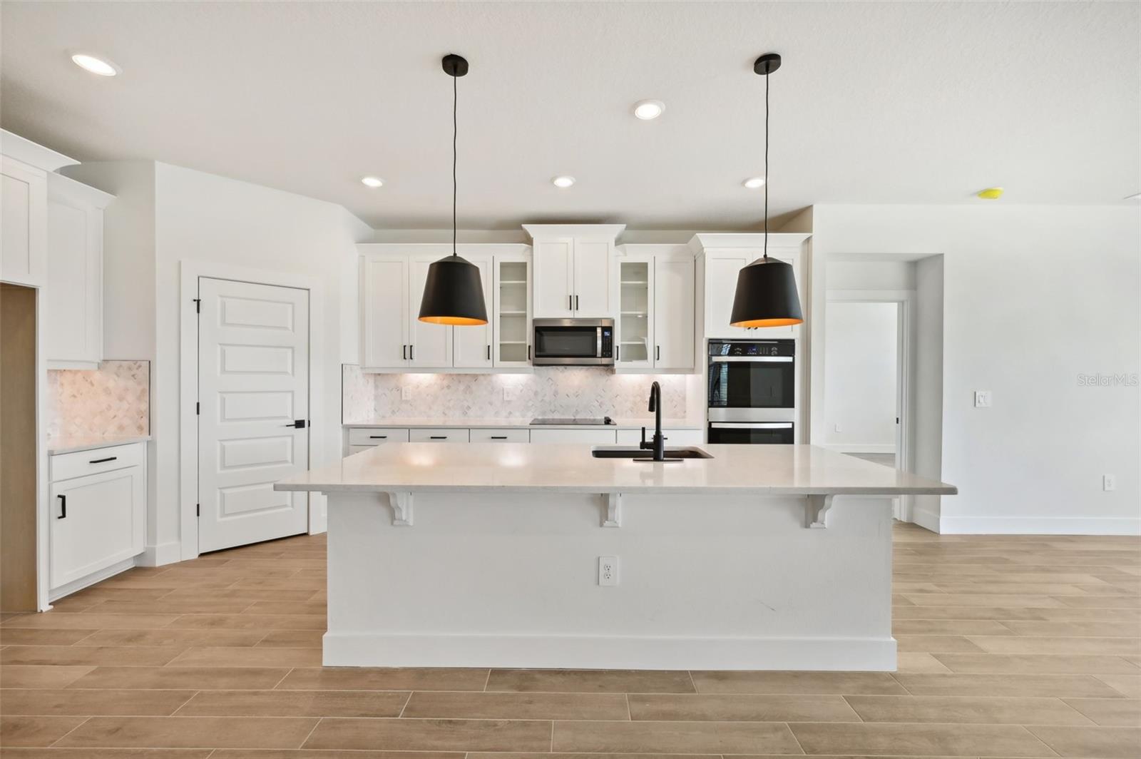108 RUNAWAY FIELD AVE, NOKOMIS, FL, 34275