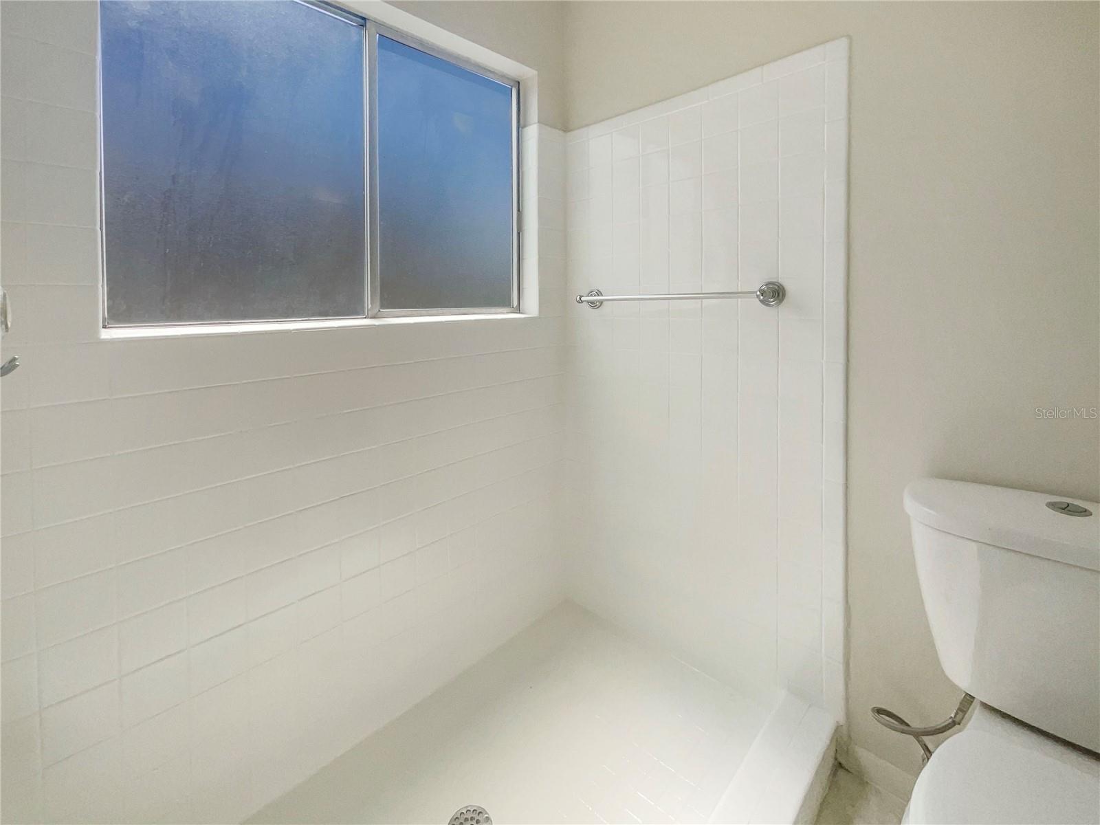 1052 LONGFELLOW CIR, SARASOTA, FL, 34243