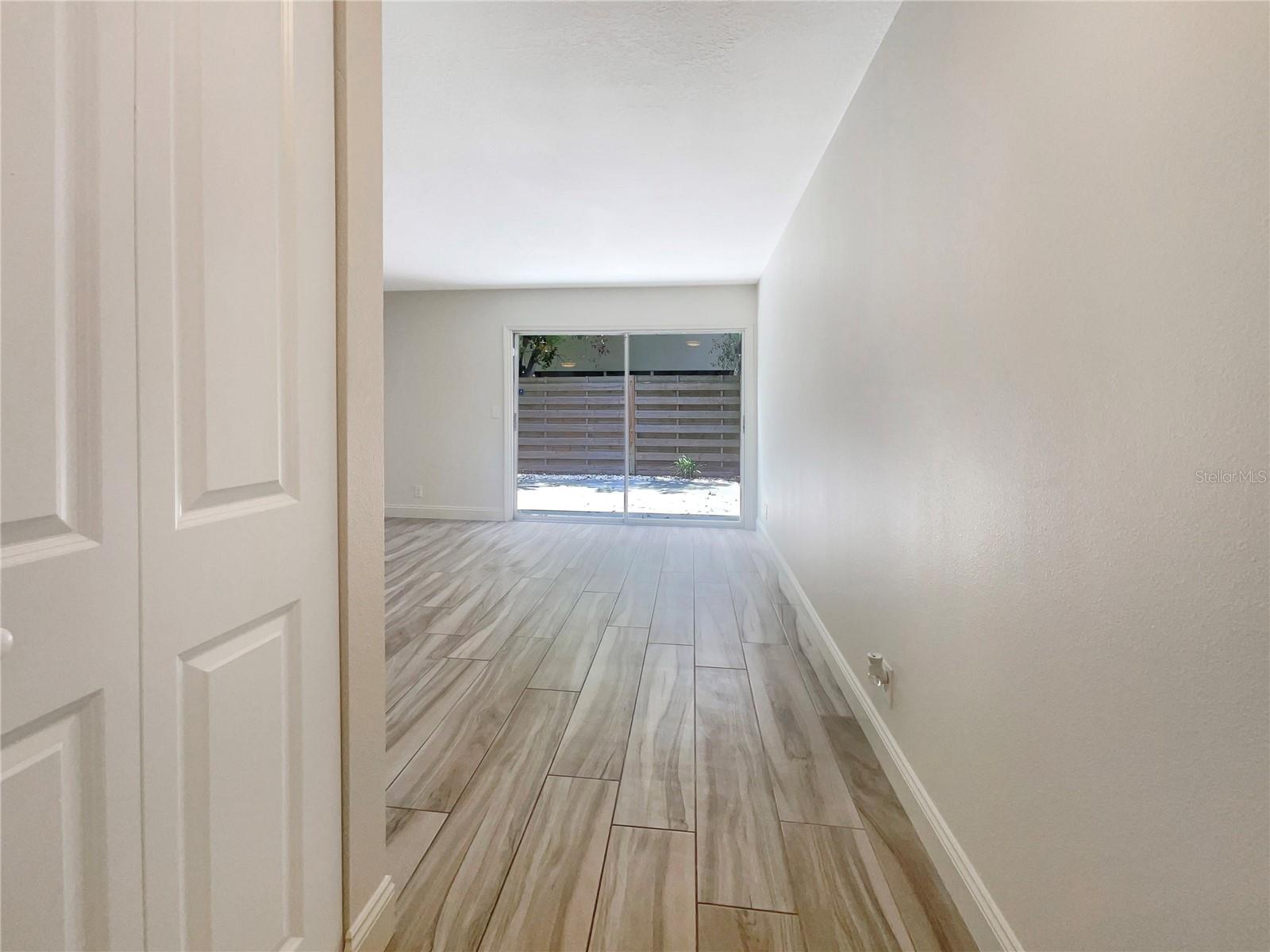 1052 LONGFELLOW CIR, SARASOTA, FL, 34243