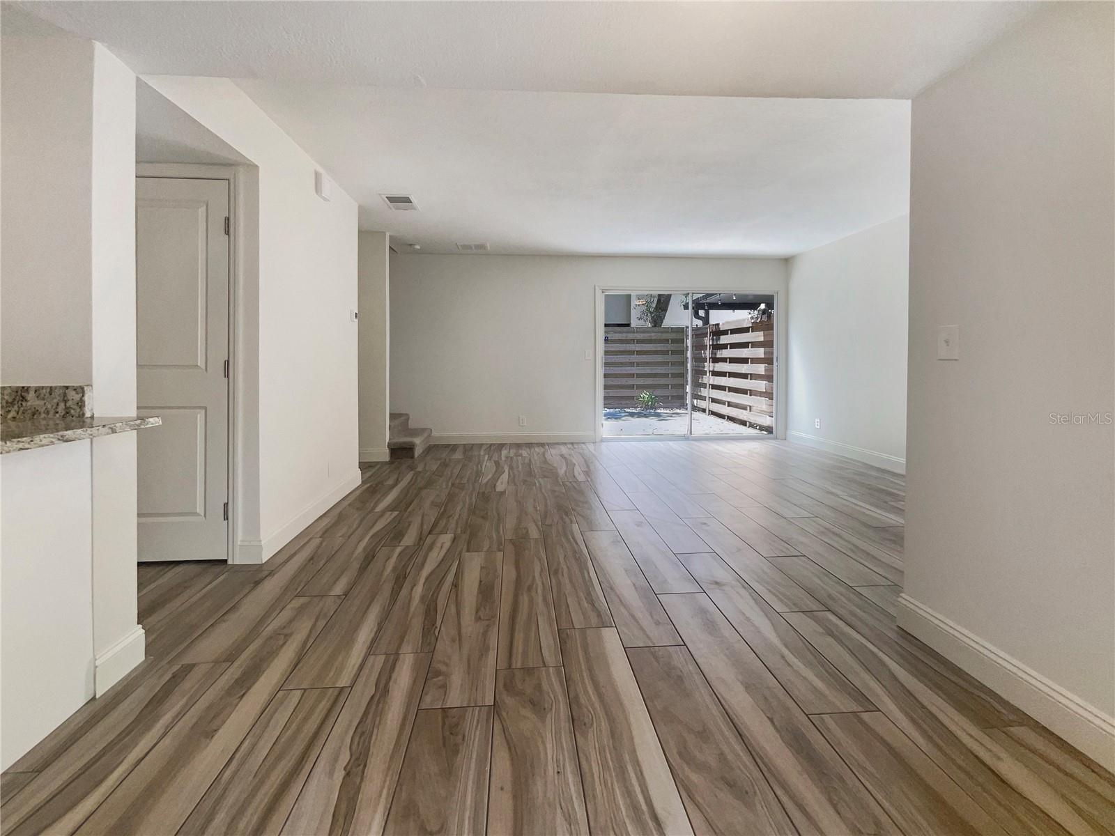 1052 LONGFELLOW CIR, SARASOTA, FL, 34243