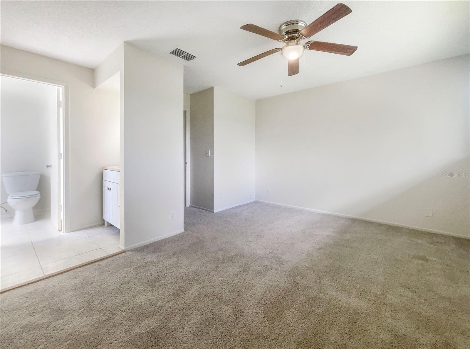1052 LONGFELLOW CIR, SARASOTA, FL, 34243