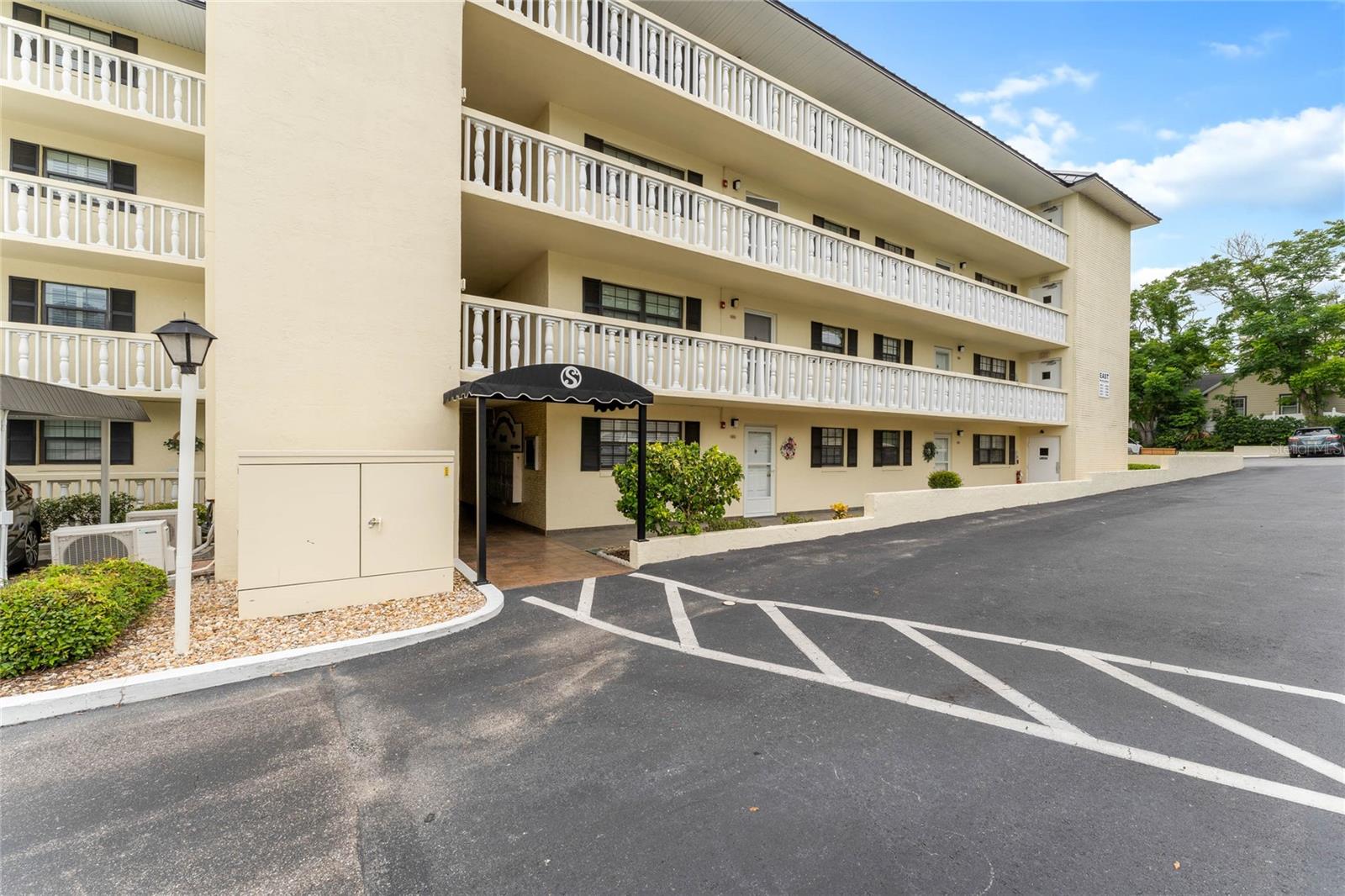 101 N GRANDVIEW ST #205, MOUNT DORA, FL, 32757