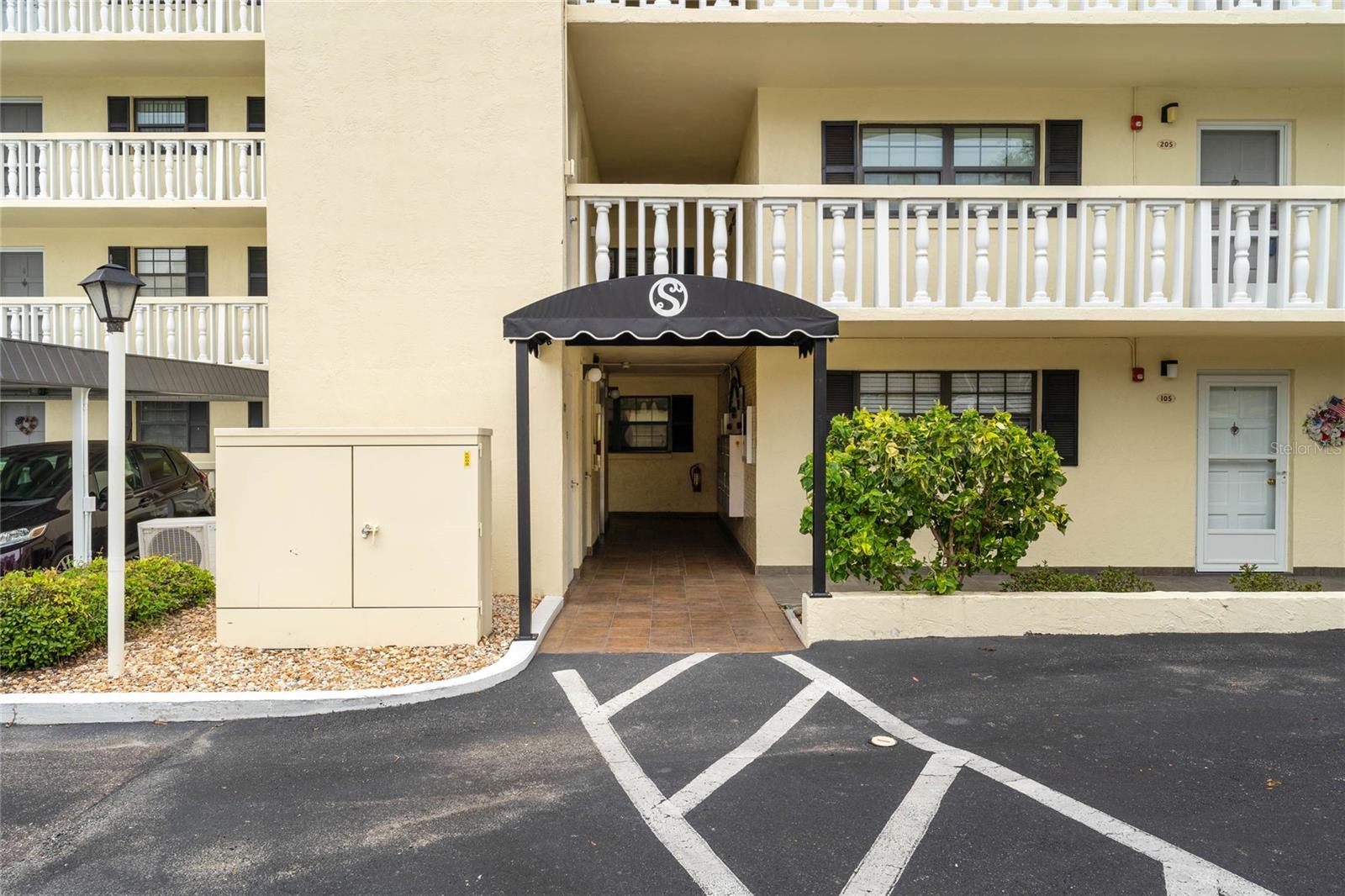 101 N GRANDVIEW ST #205, MOUNT DORA, FL, 32757