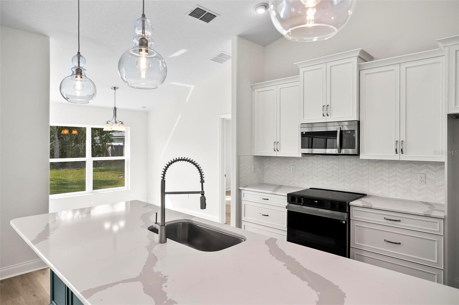 4 PINELARK LN, PALM COAST, FL, 32164