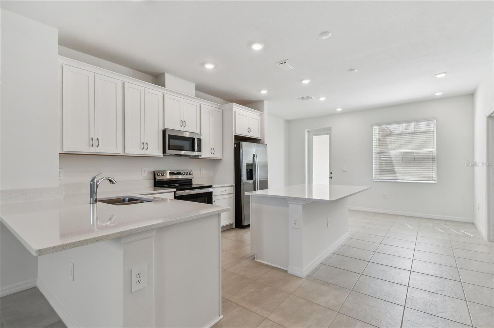 7428 CABIN LN, SARASOTA, FL, 34240