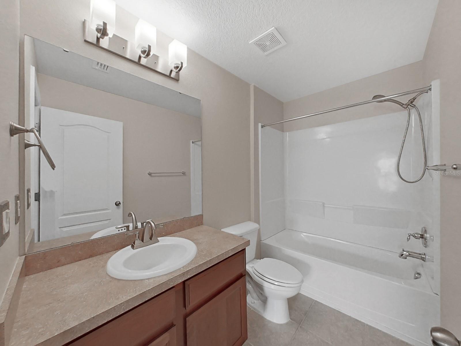 8724 TURNSTONE HAVEN PL, TAMPA, FL, 33619