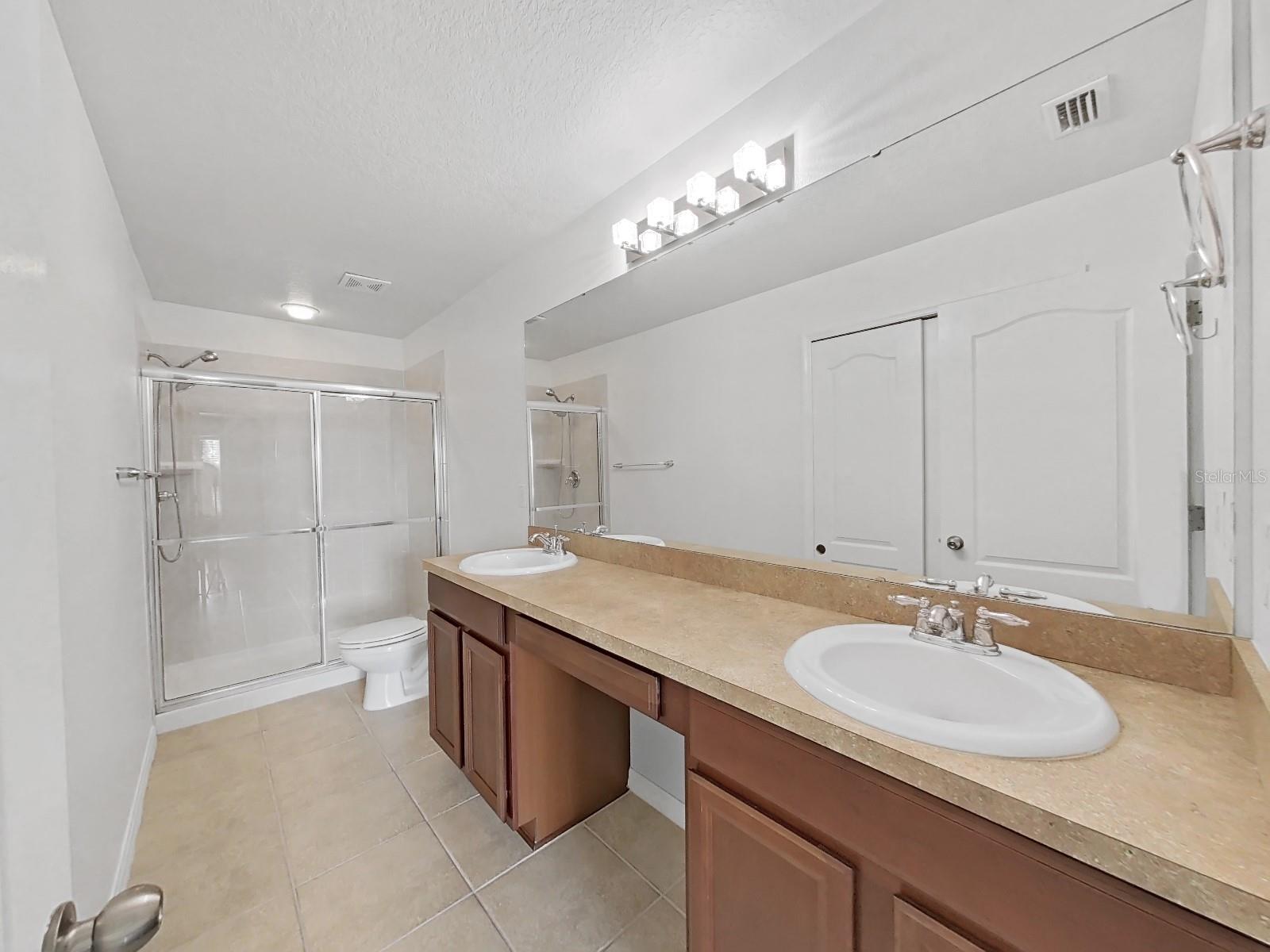 8724 TURNSTONE HAVEN PL, TAMPA, FL, 33619