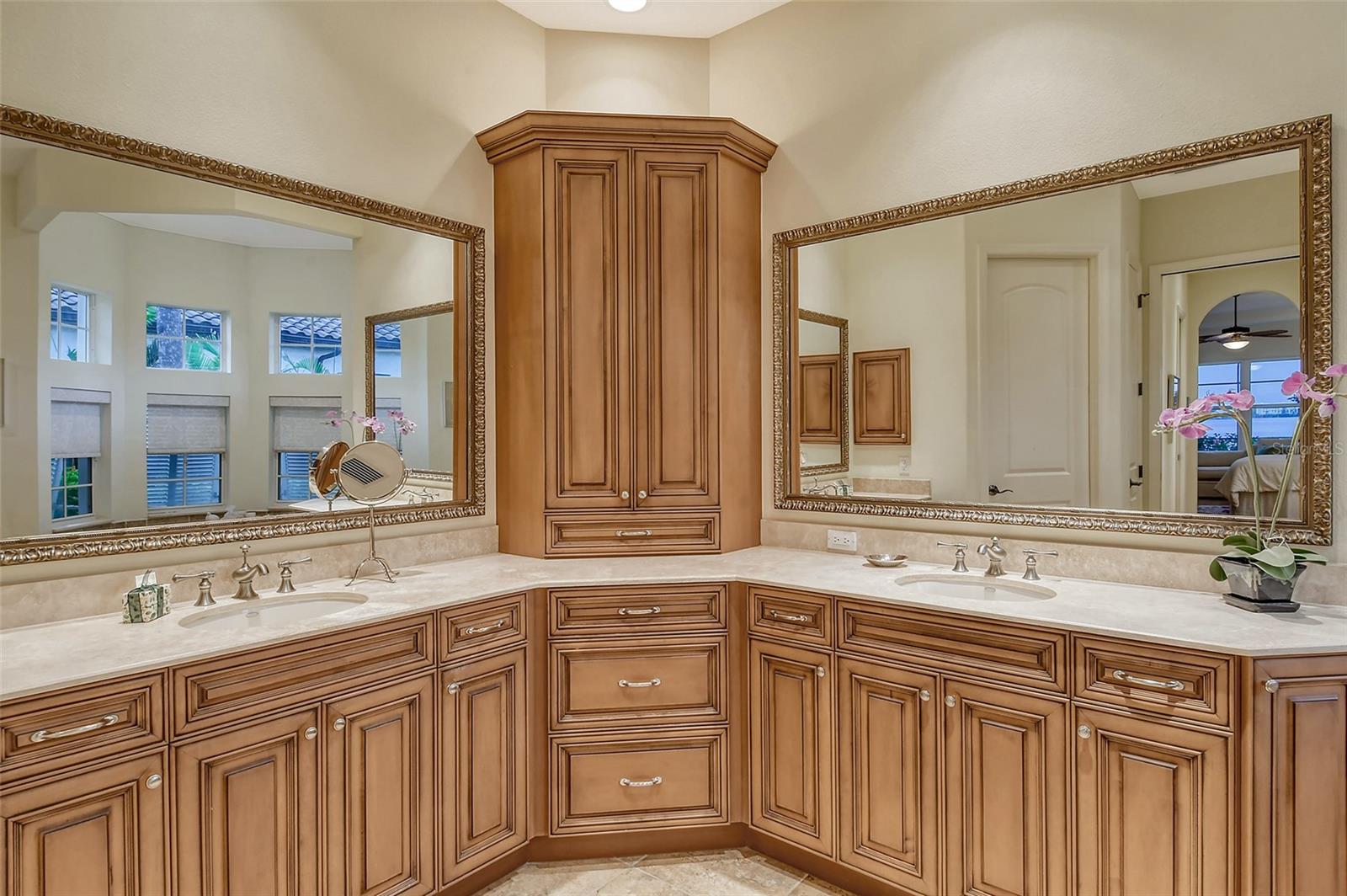 811 RIVIERA DUNES WAY, PALMETTO, FL, 34221
