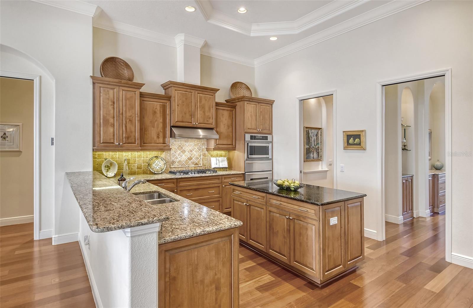 811 RIVIERA DUNES WAY, PALMETTO, FL, 34221