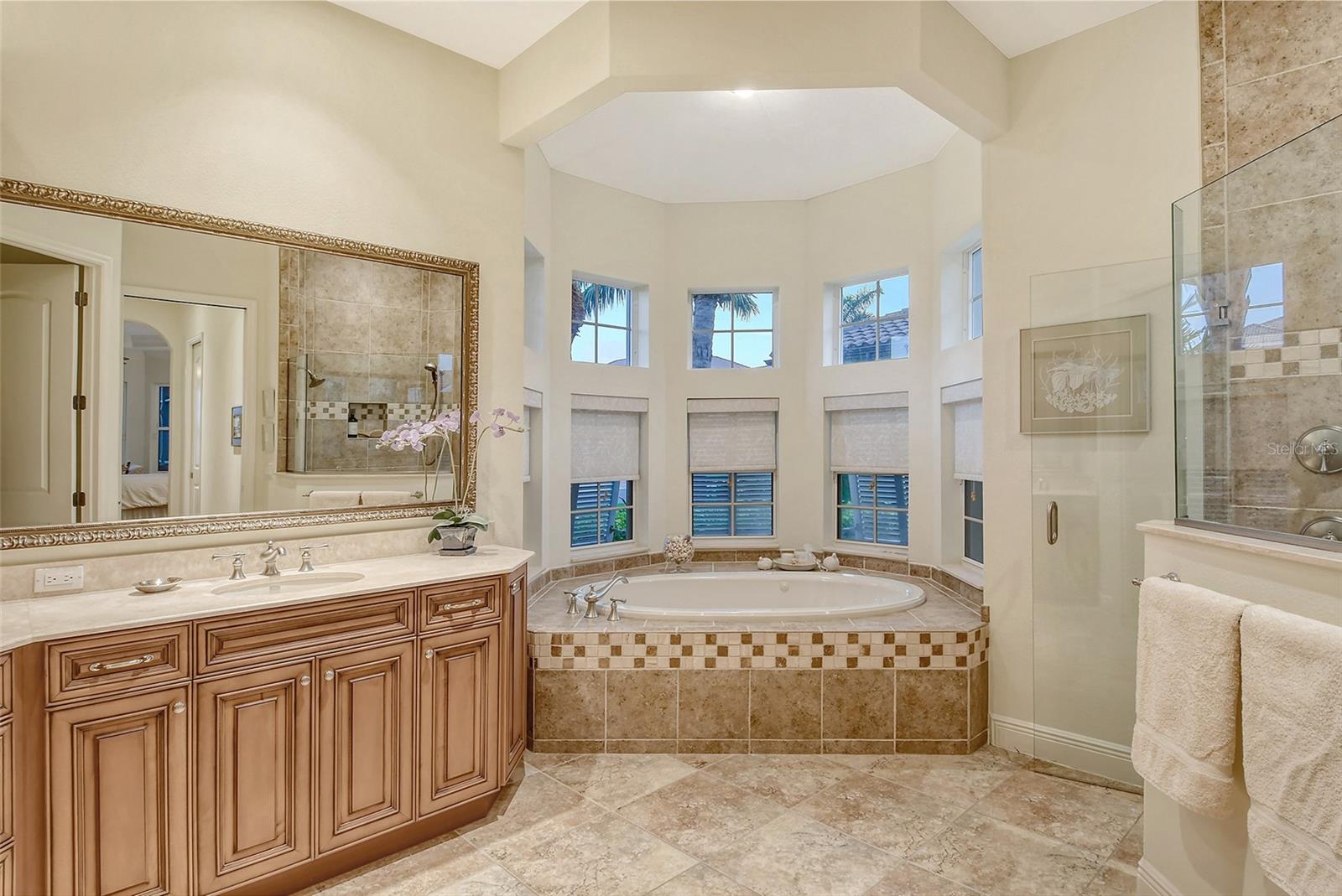 811 RIVIERA DUNES WAY, PALMETTO, FL, 34221