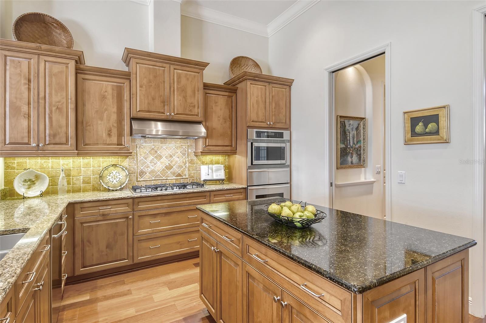811 RIVIERA DUNES WAY, PALMETTO, FL, 34221