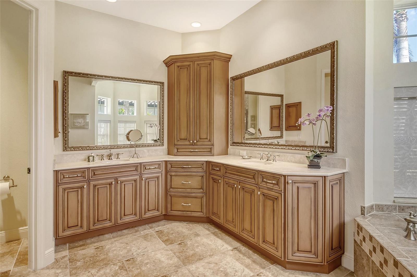 811 RIVIERA DUNES WAY, PALMETTO, FL, 34221
