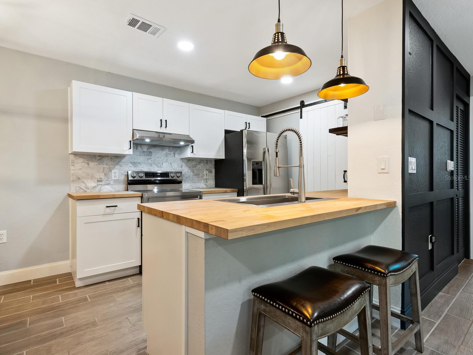 7424 VISTA WAY #104, BRADENTON, FL, 34202