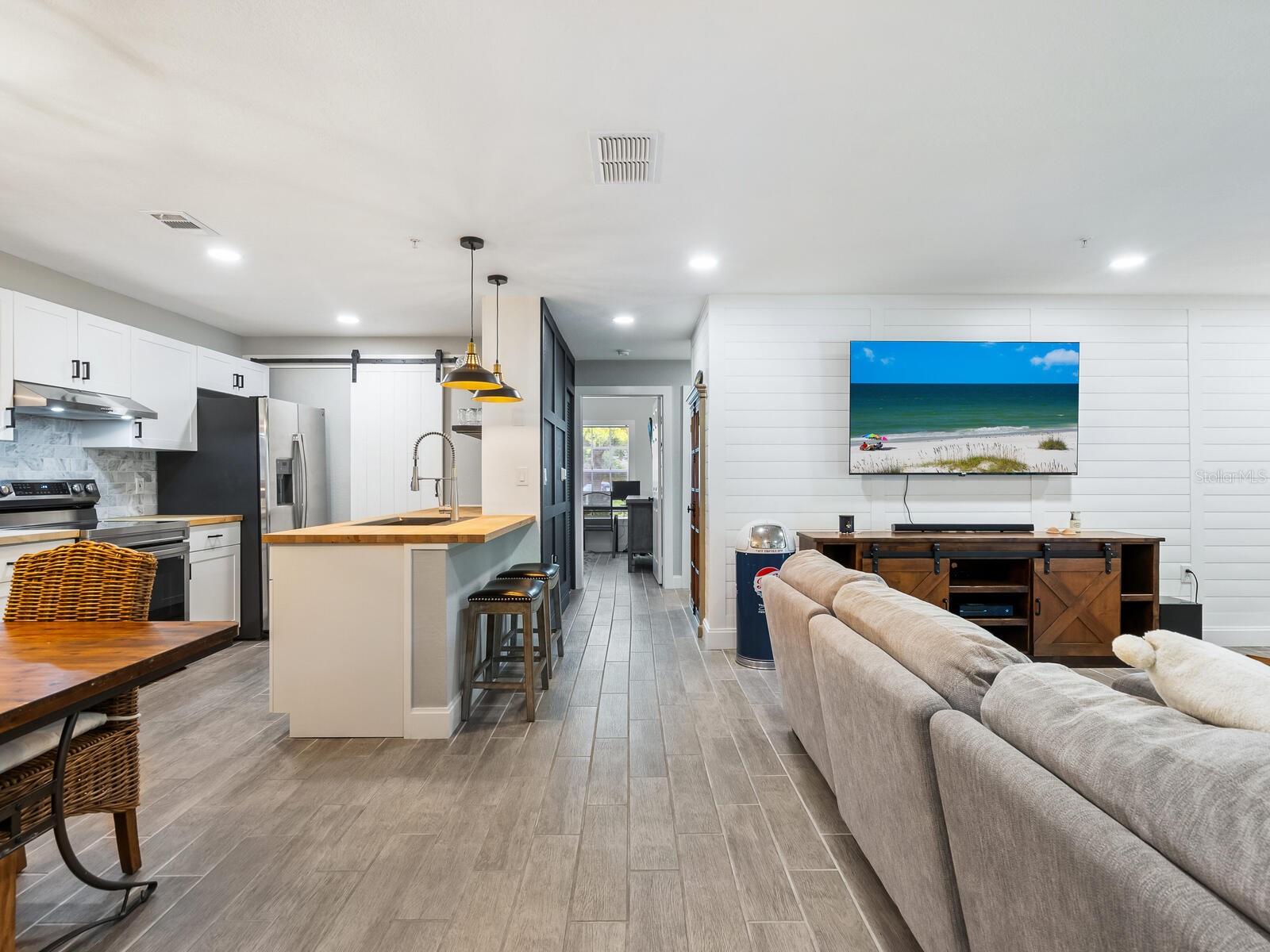 7424 VISTA WAY #104, BRADENTON, FL, 34202