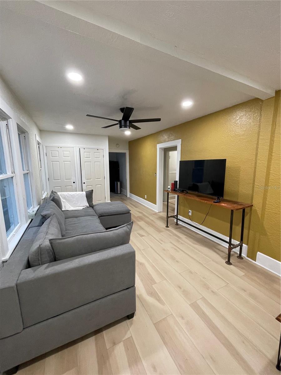905 JONES ST, CLEARWATER, FL, 33755