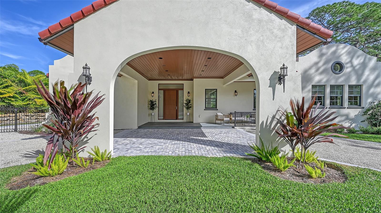 360 N POINT RD, OSPREY, FL, 34229