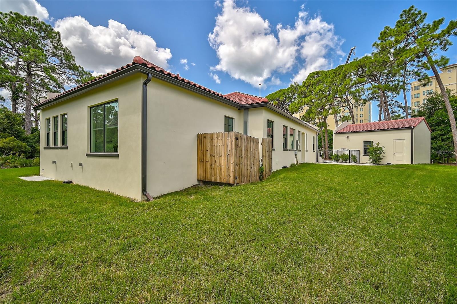 360 N POINT RD, OSPREY, FL, 34229