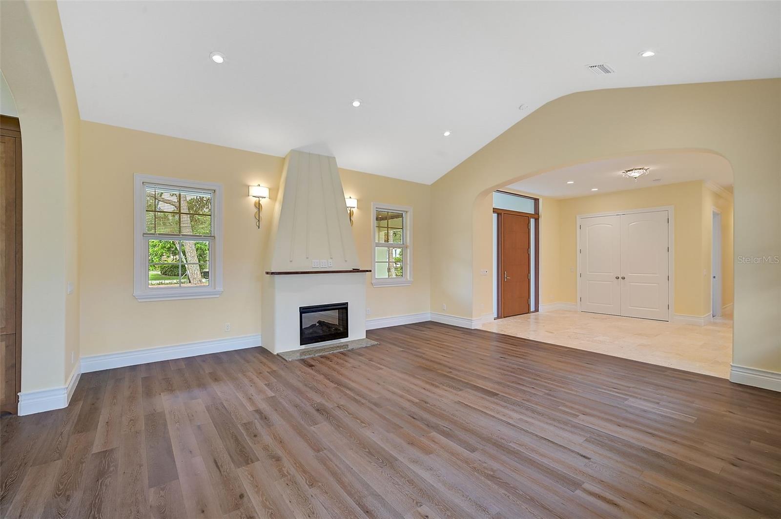 360 N POINT RD, OSPREY, FL, 34229