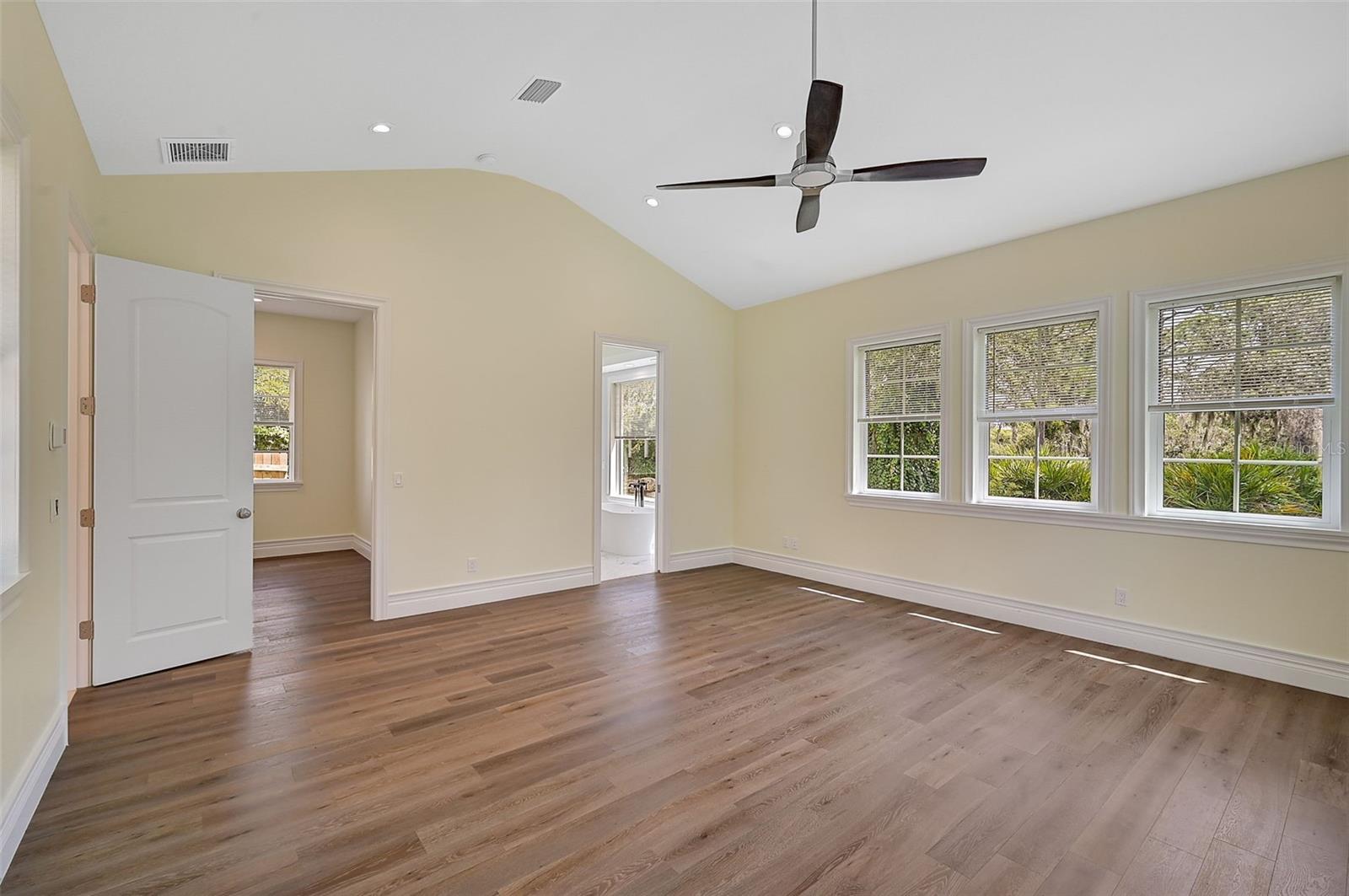 360 N POINT RD, OSPREY, FL, 34229