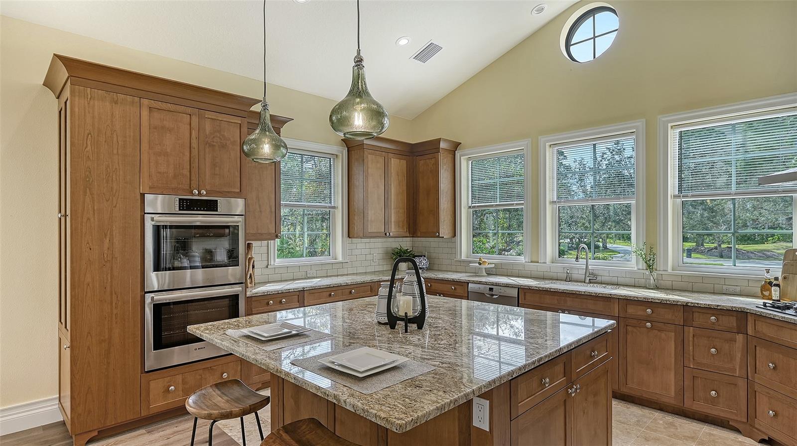 360 N POINT RD, OSPREY, FL, 34229