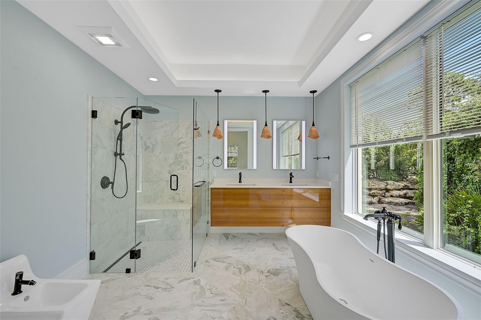 360 N POINT RD, OSPREY, FL, 34229
