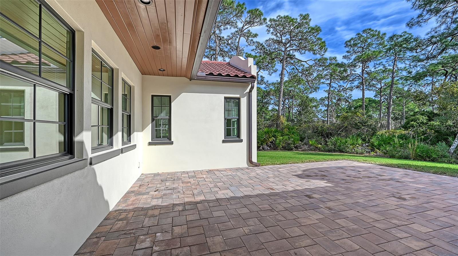 360 N POINT RD, OSPREY, FL, 34229