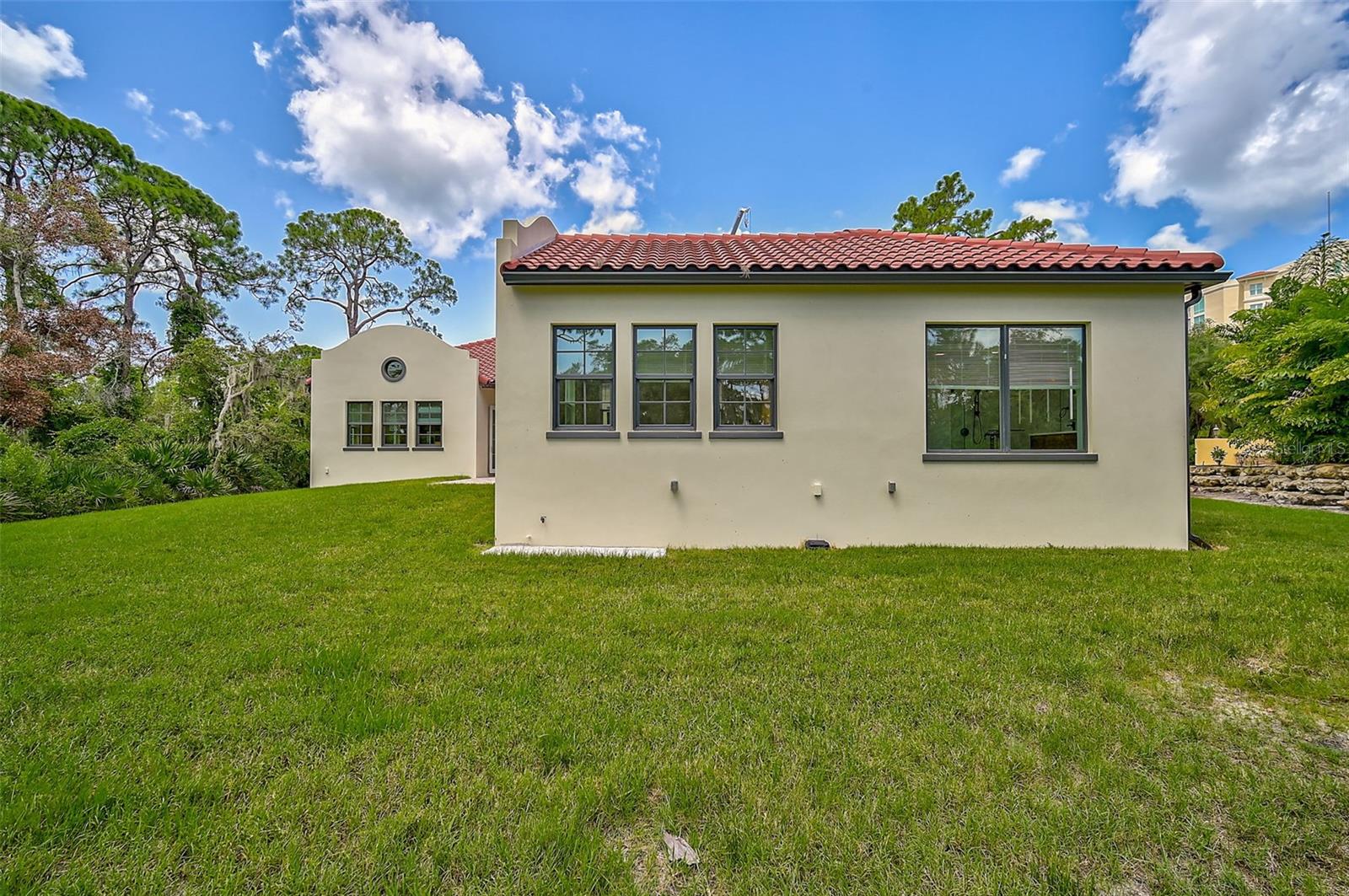 360 N POINT RD, OSPREY, FL, 34229