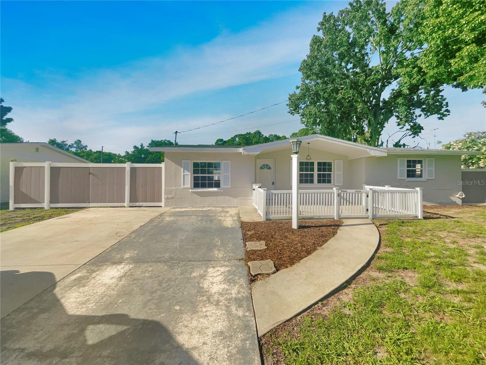 229 MAPLE AVE, PALM HARBOR, FL, 34684