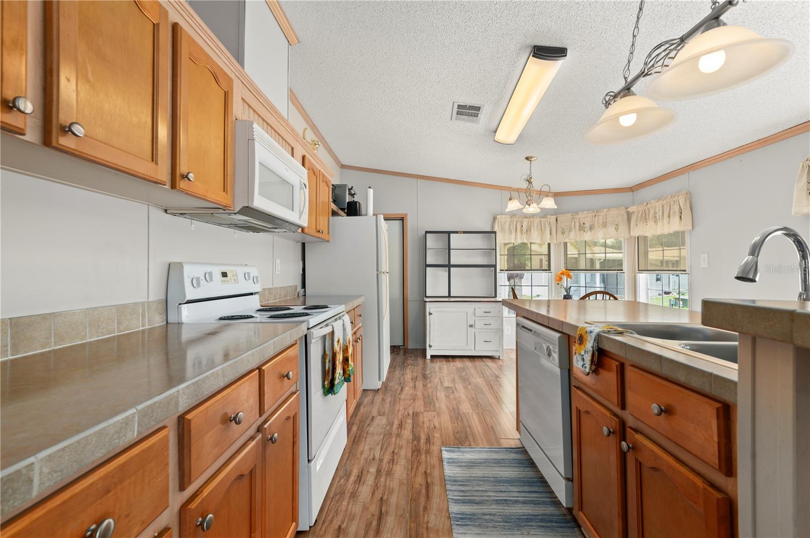 1000 KINGS HWY #103, PORT CHARLOTTE, FL, 33980