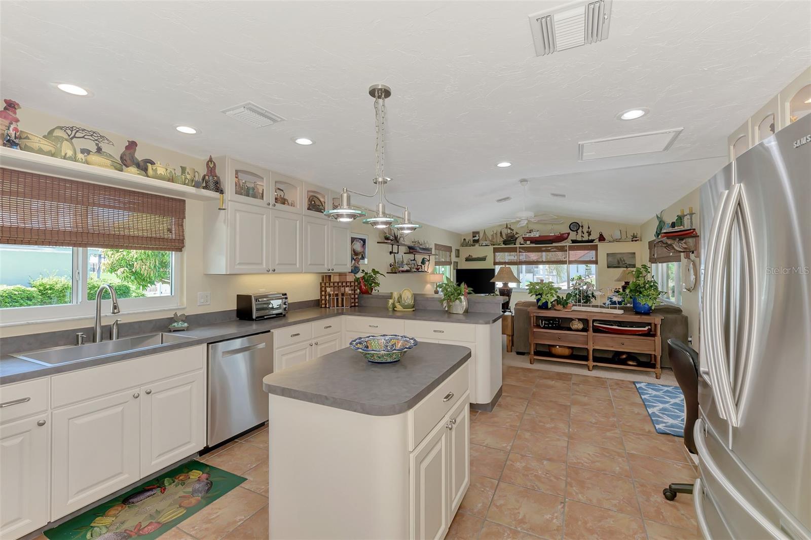 42 WATERFORD DR, ENGLEWOOD, FL, 34223