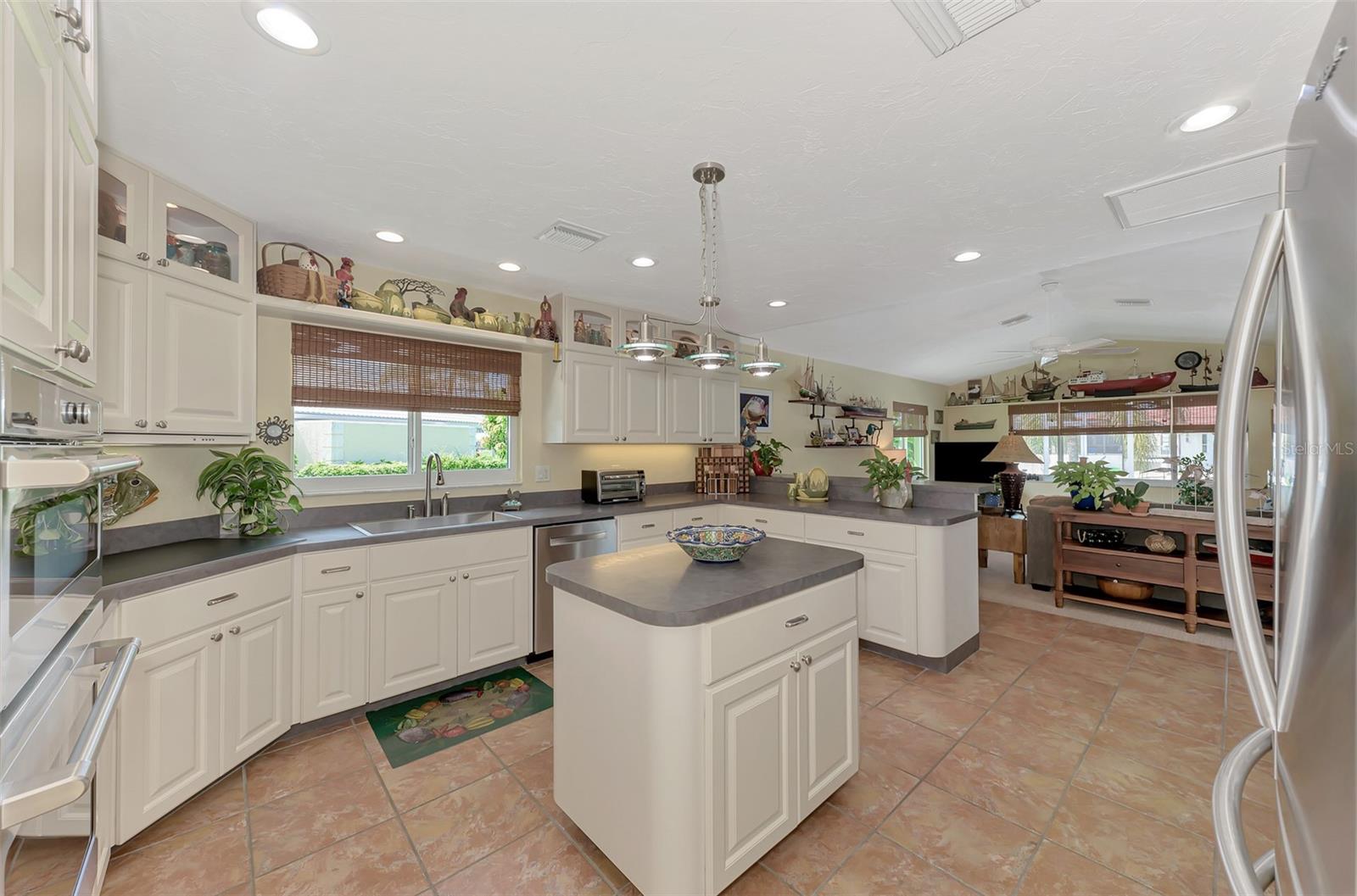 42 WATERFORD DR, ENGLEWOOD, FL, 34223