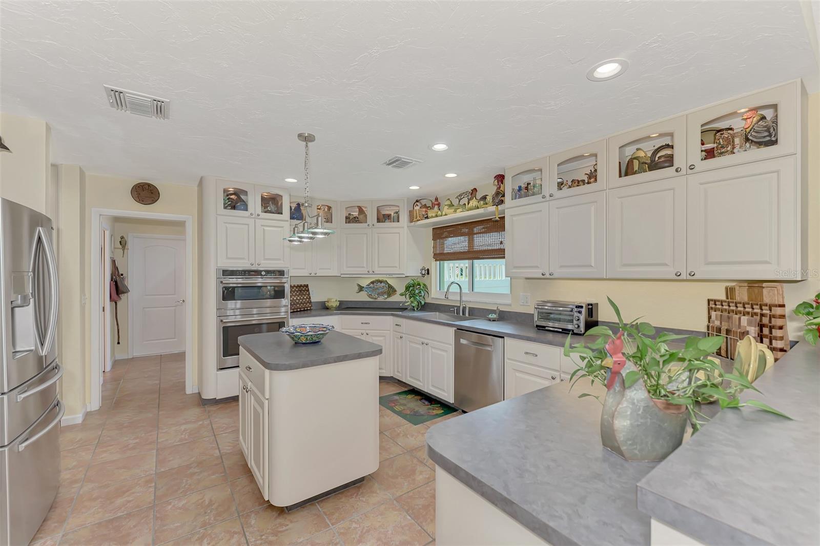 42 WATERFORD DR, ENGLEWOOD, FL, 34223