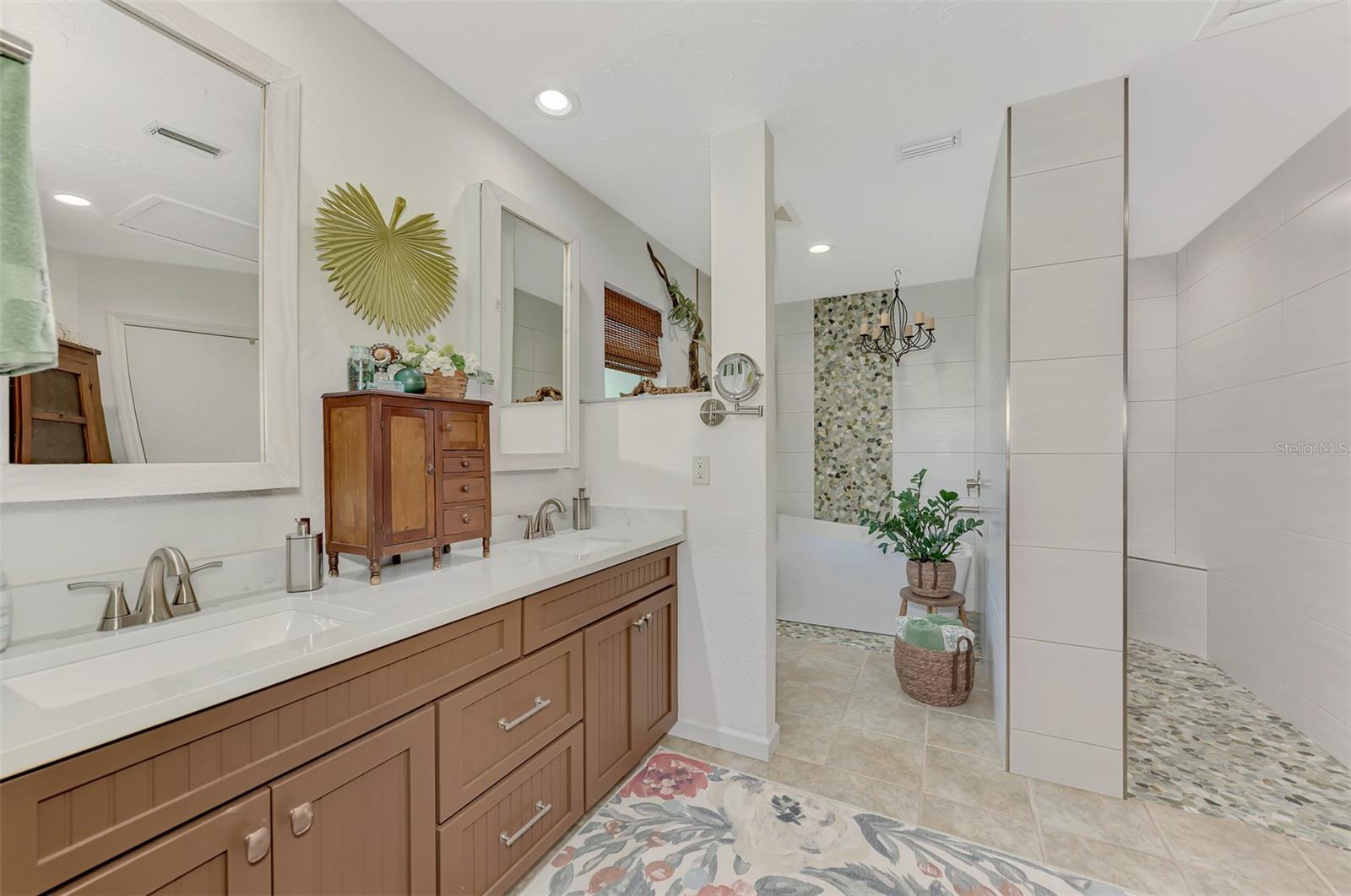 42 WATERFORD DR, ENGLEWOOD, FL, 34223