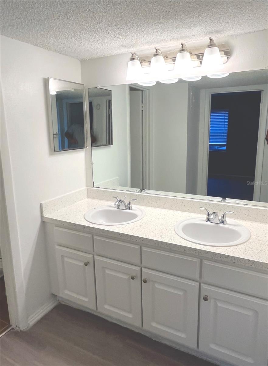 2557 N ALAFAYA TRL #111, ORLANDO, FL, 32826