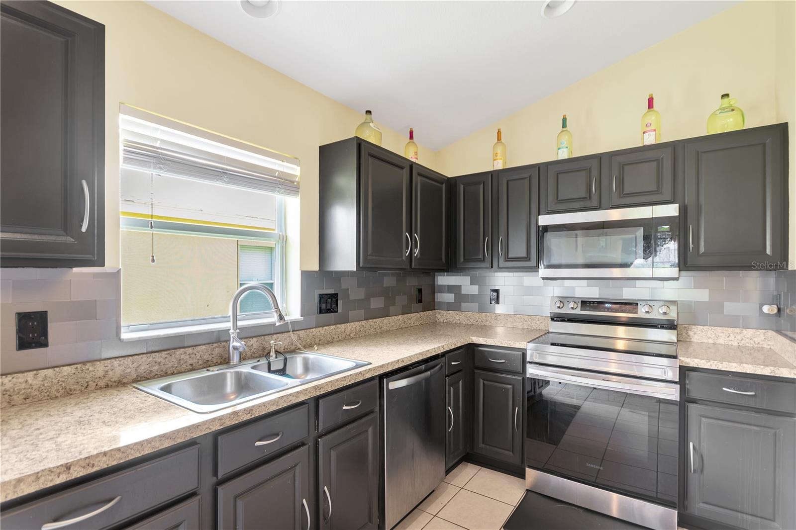 7830 MARINERS HARBOUR DR, WESLEY CHAPEL, FL, 33545