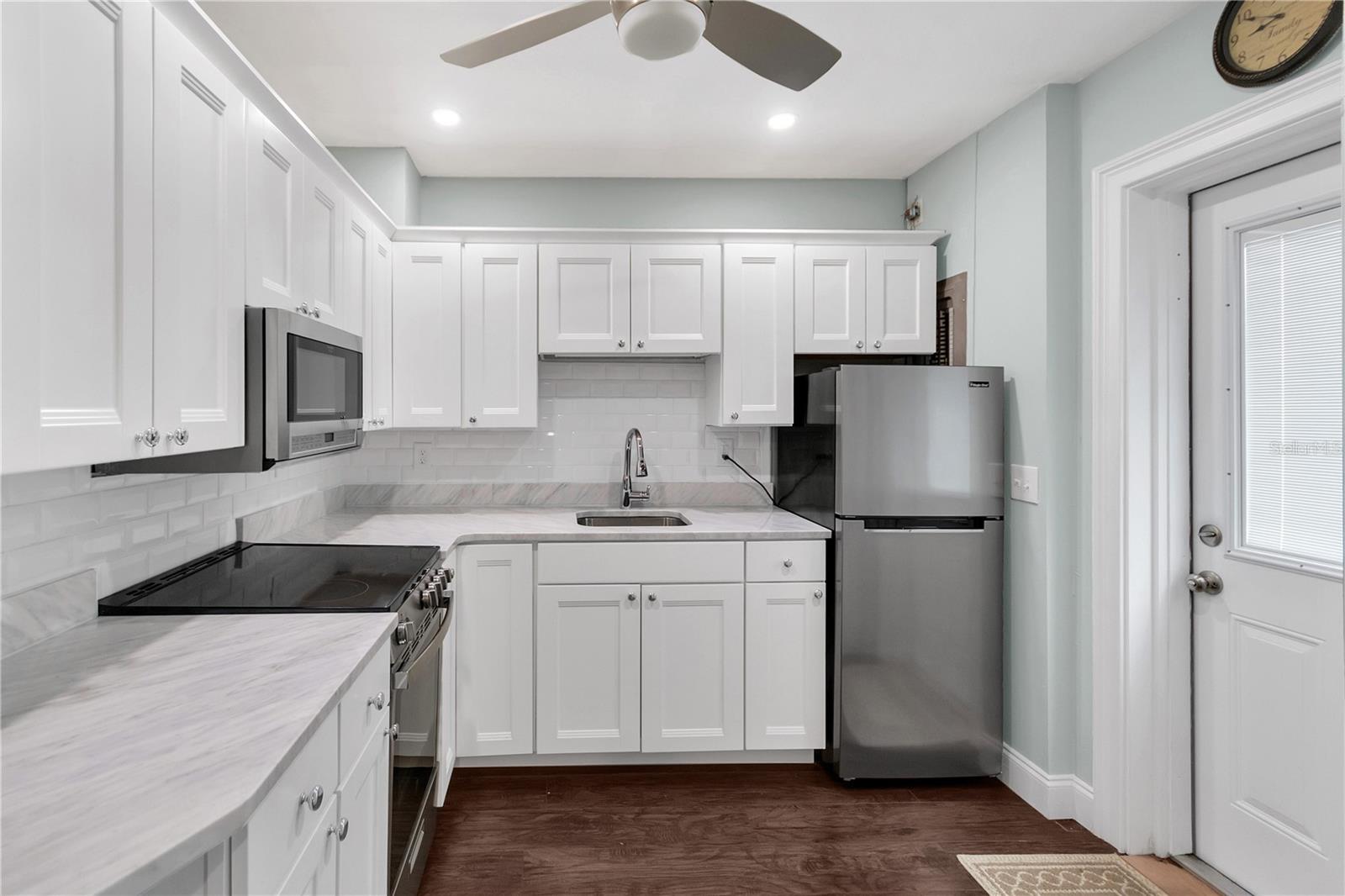 7830 MARINERS HARBOUR DR, WESLEY CHAPEL, FL, 33545