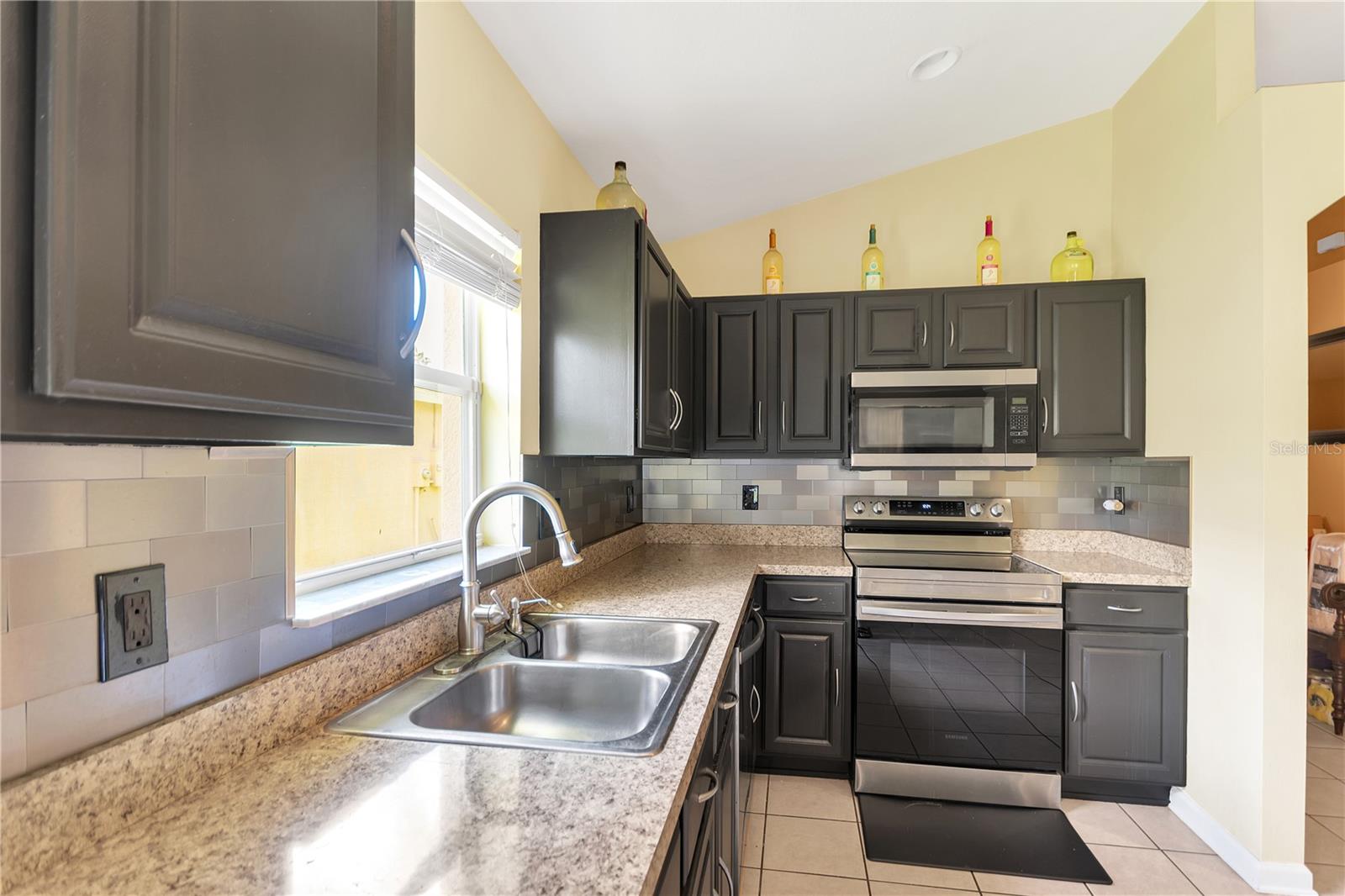 7830 MARINERS HARBOUR DR, WESLEY CHAPEL, FL, 33545