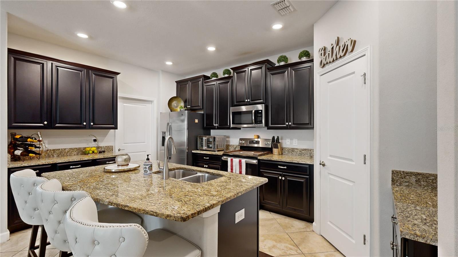 11875 SUNBURST MARBLE RD, RIVERVIEW, FL, 33579